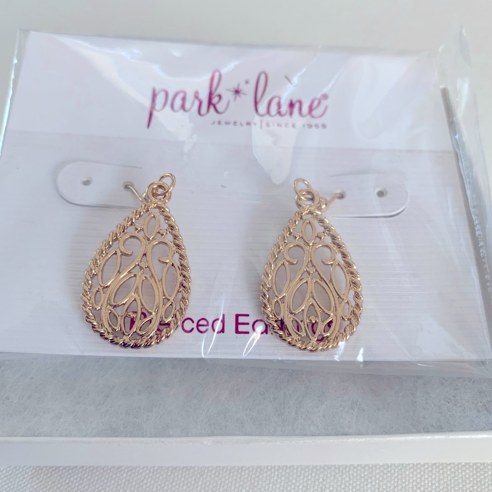 Gold drop earrings